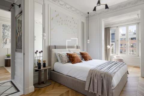 Apartamento en venta en Barcelona, España 3 dormitorios, 198 m2 No. 150211 - foto 10