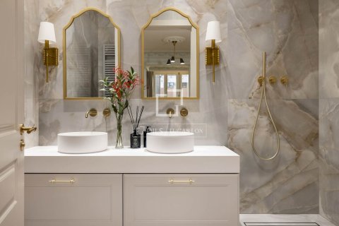 Apartamento en venta en Barcelona, España 3 dormitorios, 198 m2 No. 150211 - foto 12