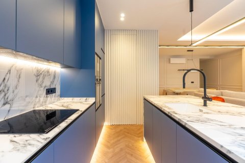 Apartment for sale in Madrid, Spain 3 bedrooms, 144 sq.m. No. 148785 - photo 12