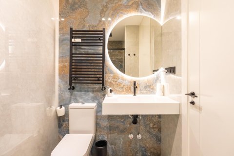 Apartment for sale in Madrid, Spain 3 bedrooms, 144 sq.m. No. 148785 - photo 26