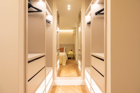 Apartment for sale in Madrid, Spain 3 bedrooms, 144 sq.m. No. 148785 - photo 23