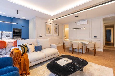 Apartment for sale in Madrid, Spain 3 bedrooms, 144 sq.m. No. 148785 - photo 7