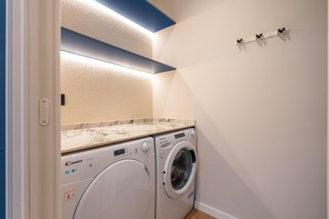 Apartment for sale in Madrid, Spain 3 bedrooms, 144 sq.m. No. 148785 - photo 15