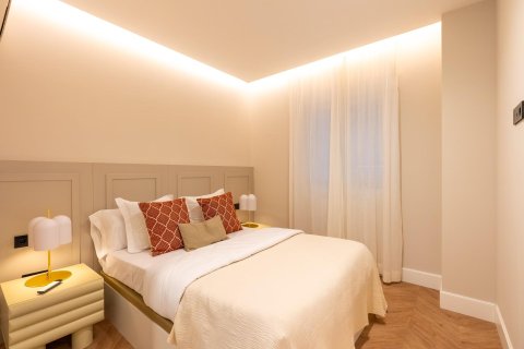 Apartment for sale in Madrid, Spain 3 bedrooms, 144 sq.m. No. 148785 - photo 17