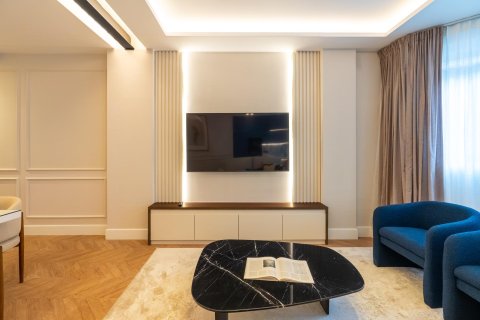 Apartment for sale in Madrid, Spain 3 bedrooms, 144 sq.m. No. 148785 - photo 4