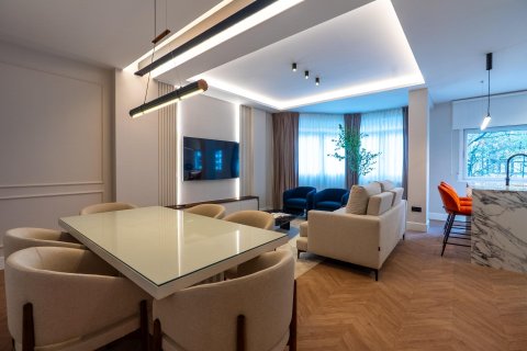 Apartment for sale in Madrid, Spain 3 bedrooms, 144 sq.m. No. 148785 - photo 3