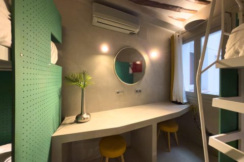 Apartment for sale in Madrid, Spain 3 bedrooms, 97 sq.m. No. 148782 - photo 24