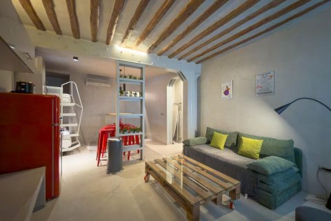 Apartment in Madrid, Spain 3 bedrooms, 97 sq.m. No. 148782