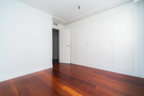 Apartment for rent in Madrid, Spain 2 bedrooms, 110 sq.m. No. 148786 - photo 15