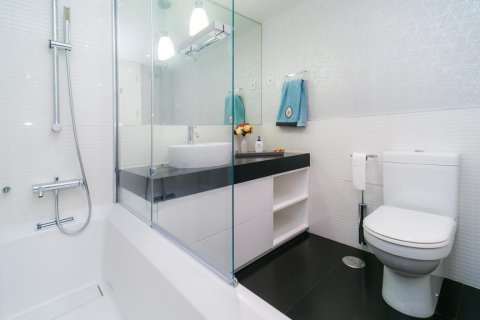 Apartment for rent in Madrid, Spain 2 bedrooms, 110 sq.m. No. 148786 - photo 12