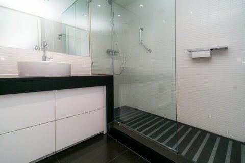 Apartment for rent in Madrid, Spain 2 bedrooms, 110 sq.m. No. 148786 - photo 9