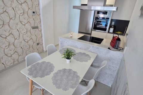 Huoneisto myytävänä Torrevieja, Alicante, Espanja, 2 makuuhuonetta, 55 m2 No. 149553 - kuva 6