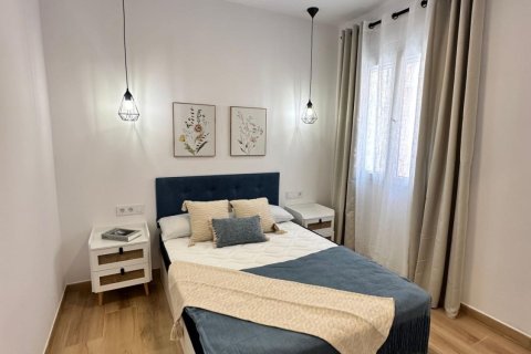 Lägenhet för uthyrning i Alicante, Spanien 3 sovrum, 83 kvm. Nr. 149558 - foto 18