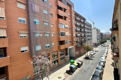 Lägenhet för uthyrning i Alicante, Spanien 3 sovrum, 83 kvm. Nr. 149558 - foto 27