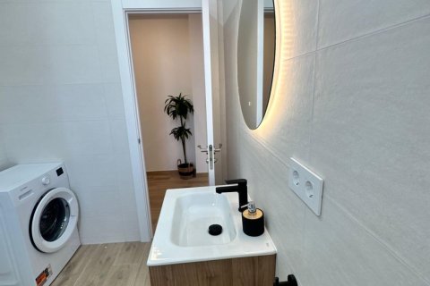 Lägenhet för uthyrning i Alicante, Spanien 3 sovrum, 83 kvm. Nr. 149558 - foto 24