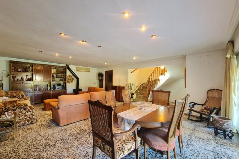 Villa en venta en Paterna, València, España 5 dormitorios, 498 m2 No. 149689 - foto 11