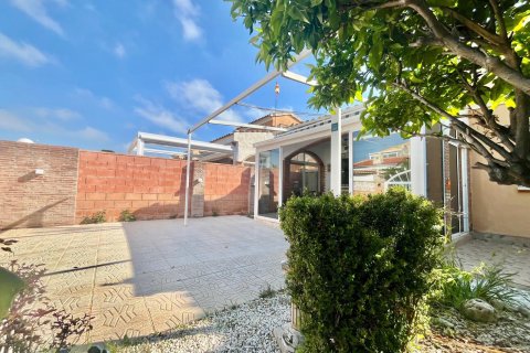 Apartment for sale in Alicante, Spain 3 bedrooms, 51 sq.m. No. 177510 - photo 9
