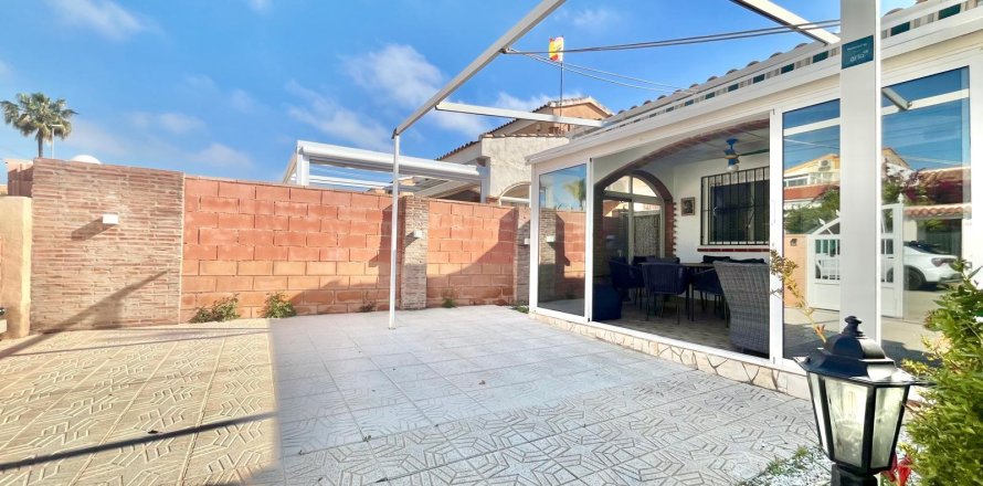 Apartment in Alicante, Spain 3 bedrooms, 51 sq.m. No. 177510
