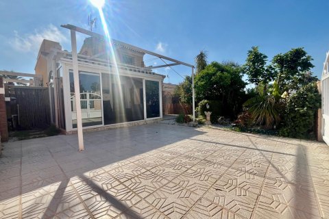 Apartment for sale in Alicante, Spain 3 bedrooms, 51 sq.m. No. 177510 - photo 5