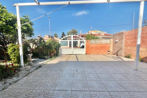 Apartment for sale in Alicante, Spain 3 bedrooms, 51 sq.m. No. 177510 - photo 6