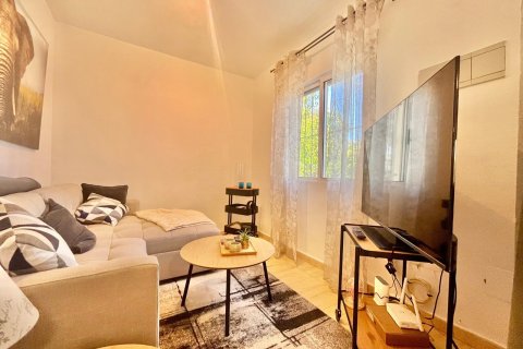 Apartment for sale in Alicante, Spain 3 bedrooms, 51 sq.m. No. 177510 - photo 17