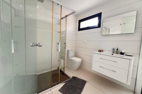 Apartment for sale in La Zenia, Alicante, Spain 3 bedrooms, 96 sq.m. No. 177512 - photo 23