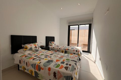 Apartment for sale in La Zenia, Alicante, Spain 3 bedrooms, 96 sq.m. No. 177512 - photo 26