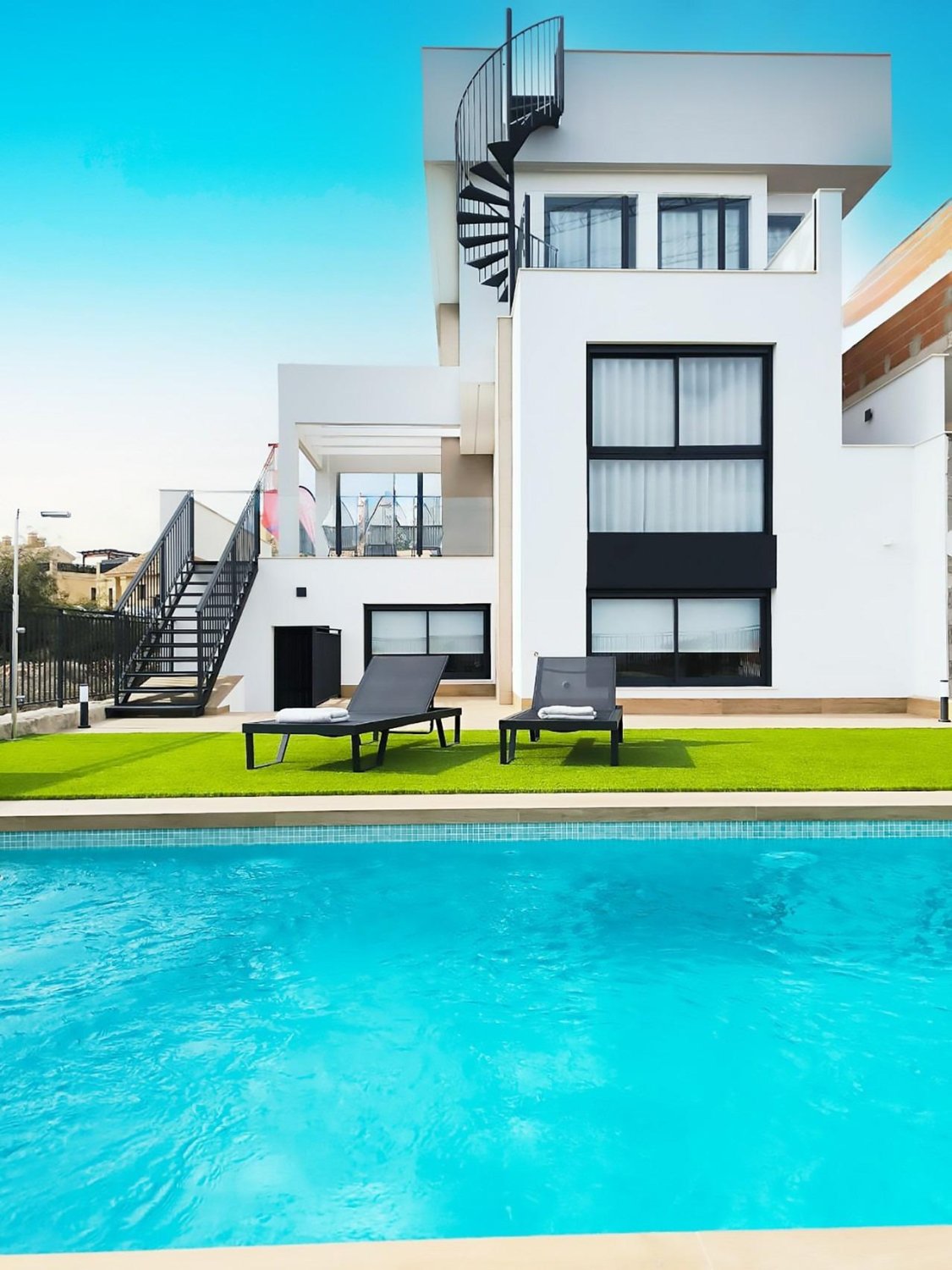 Villa a Algorfa, Alicante, Spagna 3 camere da letto, 238 mq. N° 135337