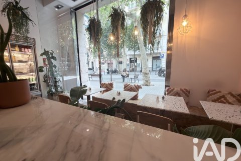 Cafetería / restaurante en alquiler en Barcelona, España 152 m2 No. 195761 - foto 3