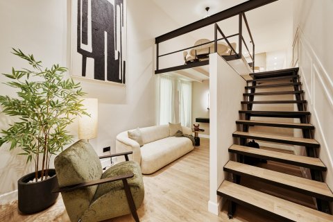 Duplex for sale in Madrid, Spain 2 bedrooms, 120 sq.m. No. 179963 - photo 9
