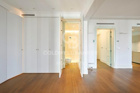 Kattohuoneisto myytävänä Barcelona, Espanja, 2 makuuhuonetta, 139 m2 No. 158803 - kuva 18