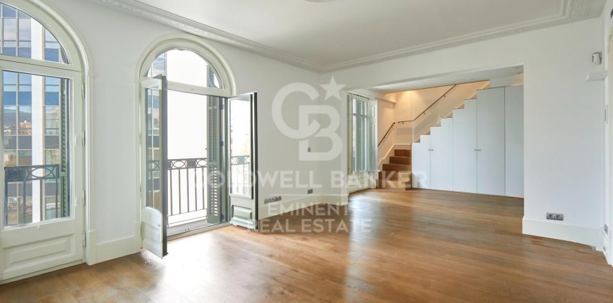 Kattohuoneisto Barcelona, Espanja 2 makuuhuonetta, 139 m2 No. 158803