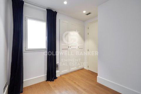 Kattohuoneisto myytävänä Barcelona, Espanja, 2 makuuhuonetta, 139 m2 No. 158803 - kuva 9