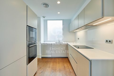 Kattohuoneisto myytävänä Barcelona, Espanja, 2 makuuhuonetta, 139 m2 No. 158803 - kuva 12