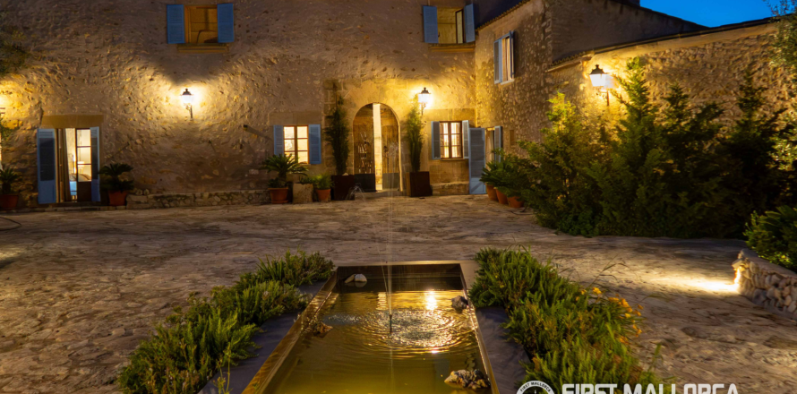 Финка в Монтуири, Майорка, Испания 8 спален, 1265м2 №164868