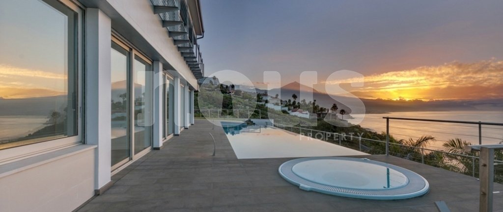 Villa i El Sauzal, Tenerife, Spanien 5 sovrum, 900 kvm. Nr. 102900