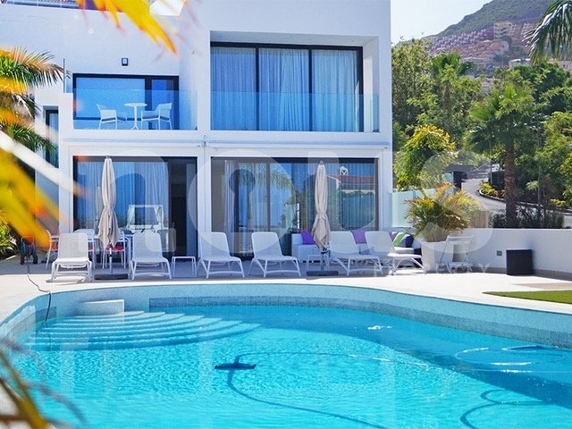 Villa i Adeje, Tenerife, Spanien 8 sovrum, 498 kvm. Nr. 102902