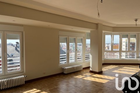 Dzīvoklis pārdošanā Leon, Spānijā 3 istabas, 172 m2 Nr. 152934 - attēls 2