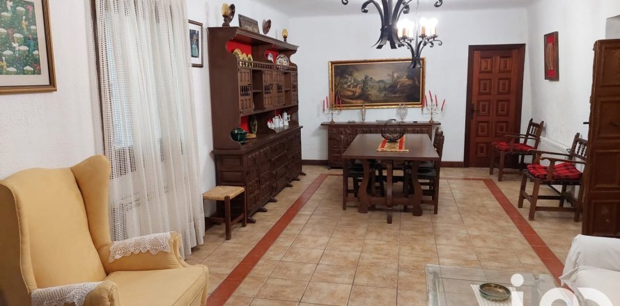 Māja Spānijā 6 istabas, 691 m2 Nr. 152940