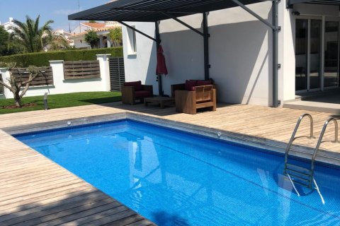 Продажа дома в Л'Аметлья-де-Мар, Таррагона, Испания 3 спальни, 178м2 №152937 - фото 5