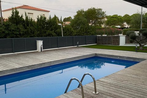 Продажа дома в Л'Аметлья-де-Мар, Таррагона, Испания 3 спальни, 178м2 №152937 - фото 6