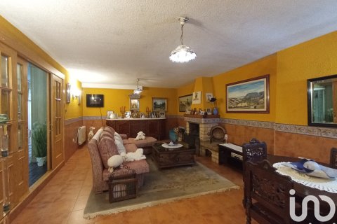 Dom w Meco, Madrid, Hiszpania 5 sypialni, 262 mkw. nr 152935 – zdjęcie 25