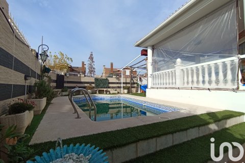 Dom w Meco, Madrid, Hiszpania 5 sypialni, 262 mkw. nr 152935 – zdjęcie 5