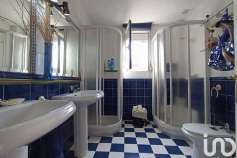 Dom w Meco, Madrid, Hiszpania 5 sypialni, 262 mkw. nr 152935 – zdjęcie 24