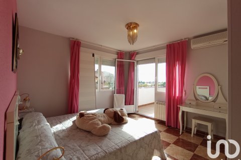 Dom w Meco, Madrid, Hiszpania 5 sypialni, 262 mkw. nr 152935 – zdjęcie 23