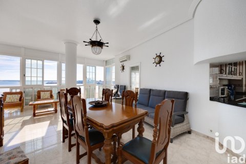 Huoneisto myytävänä Torrevieja, Alicante, Espanja, 4 makuuhuonetta, 146 m2 No. 152938 - kuva 8