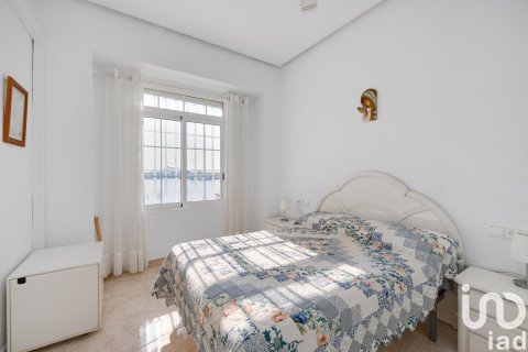 Huoneisto myytävänä Torrevieja, Alicante, Espanja, 4 makuuhuonetta, 146 m2 No. 152938 - kuva 22