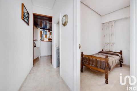Huoneisto myytävänä Torrevieja, Alicante, Espanja, 4 makuuhuonetta, 146 m2 No. 152938 - kuva 18