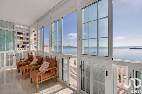 Huoneisto myytävänä Torrevieja, Alicante, Espanja, 4 makuuhuonetta, 146 m2 No. 152938 - kuva 9