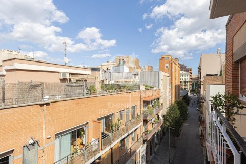 Apartamento en venta en Barcelona, España 3 dormitorios, 70 m2 No. 157459 - foto 8